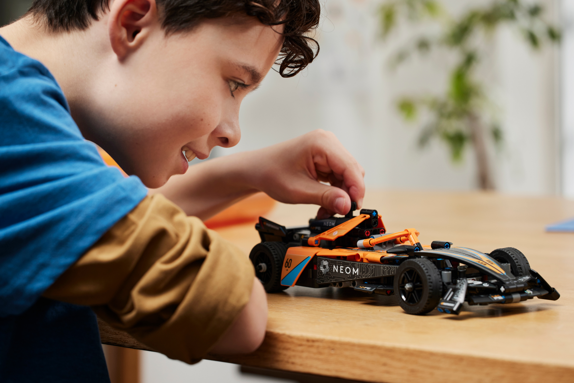 LEGO Technic NEOM McLaren Formula E Race Car 3 LEGO Technic NEOM McLaren Formula E Race Car - Image 3