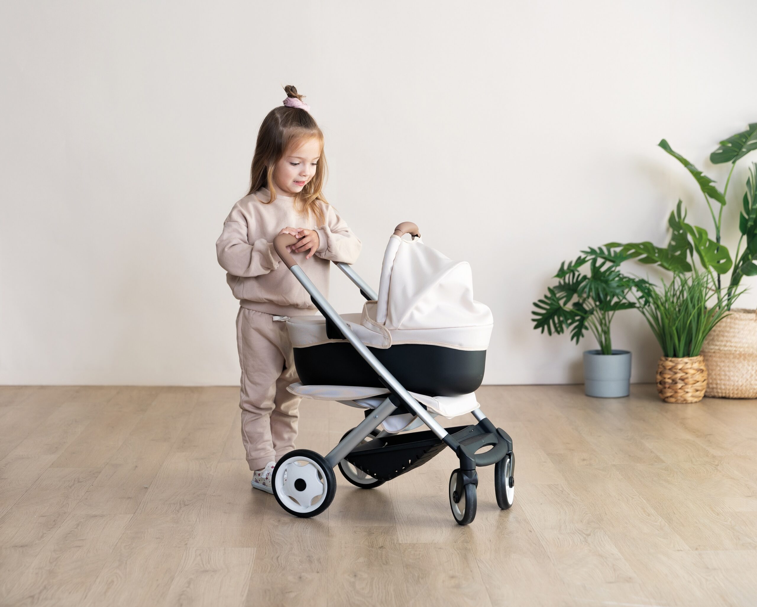 Smoby Maxi-Cosi kolm-ühes nukuvankri komplekt – beež 2 Smoby Maxi-Cosi kolm-ühes nukuvankri komplekt – beež - Image 2